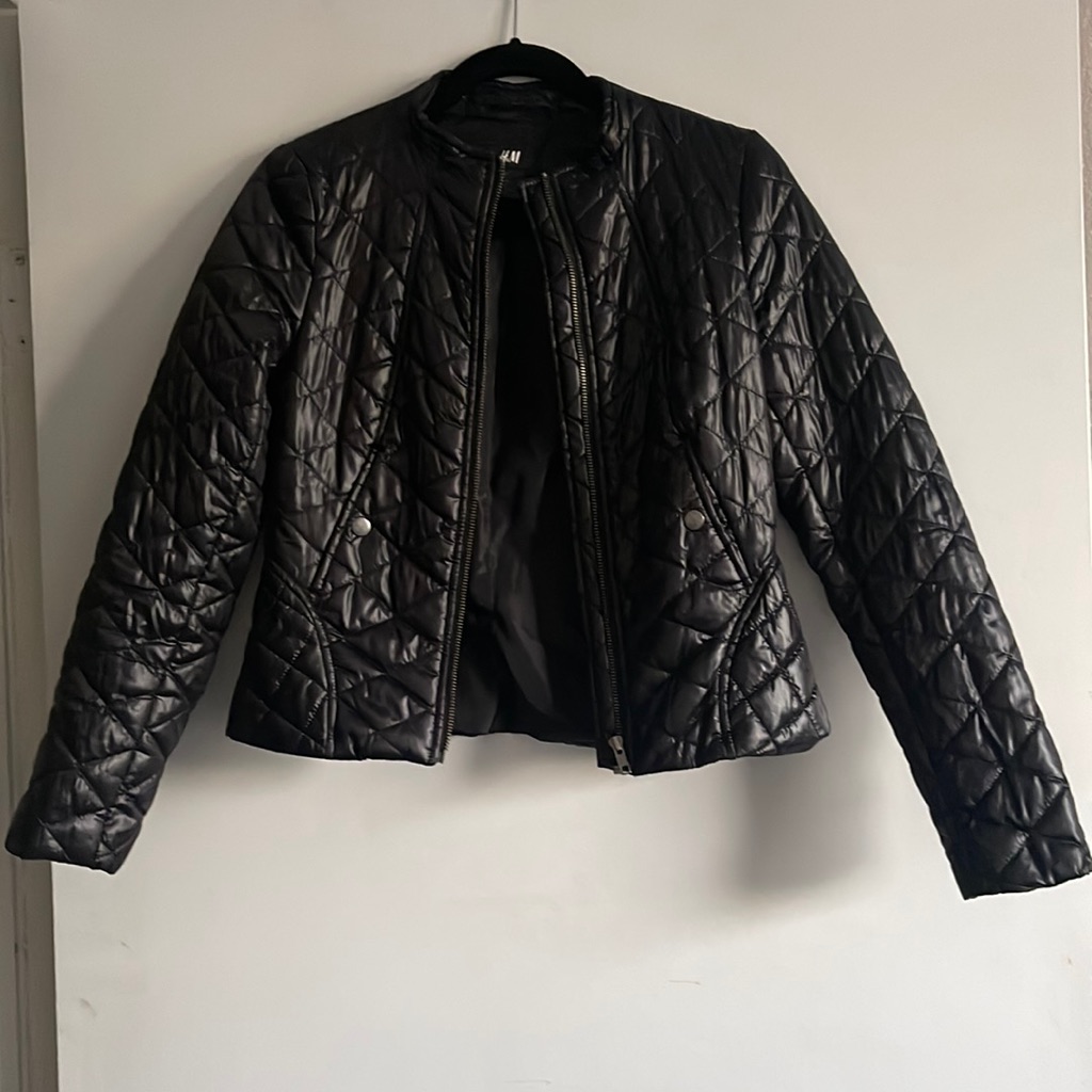 Thin Puffer Jacket.,